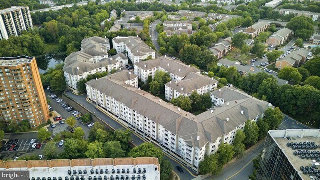 Building Photo - 4551 Strutfield Ln