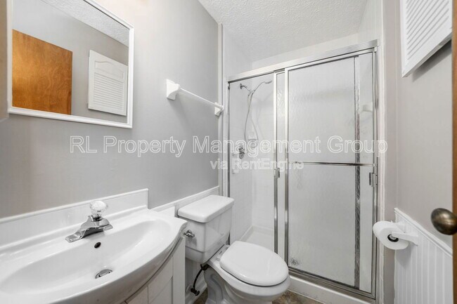 Building Photo - 356 Northview Dr