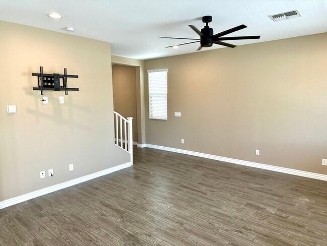 Building Photo - Stunning Southern Enclave