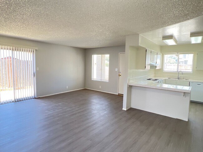 Building Photo - 2624 Loch Ness Ct