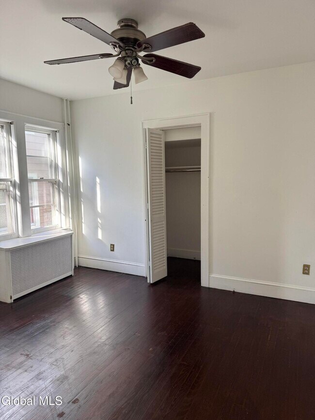 Building Photo - 105 Clermont St