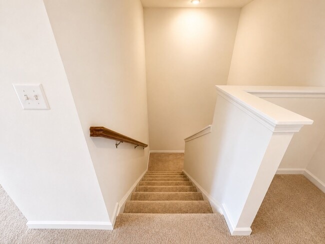 Building Photo - 2837 Rosehall