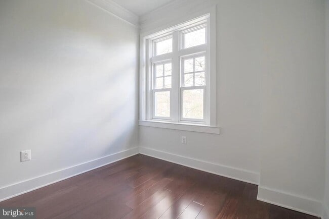 Building Photo - 1640 19th St NW
