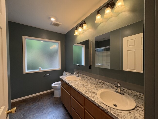 Building Photo - 4600 NW Cornell Rd