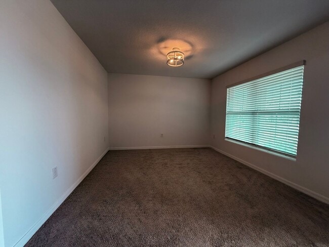 Building Photo - Spacious Creek Preserve Rental 5 Bedrooms!