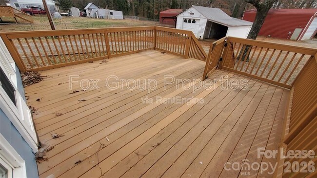 Building Photo - 132 Mt Mourne Loop