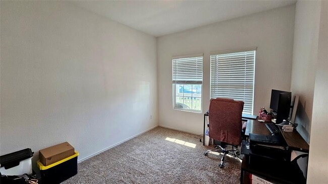 Building Photo - 13400 Banquete St