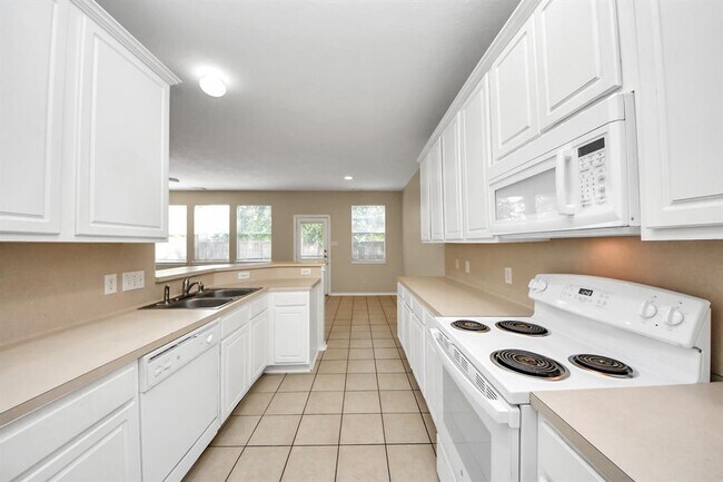 Building Photo - 8763 Thistlemoor Ln