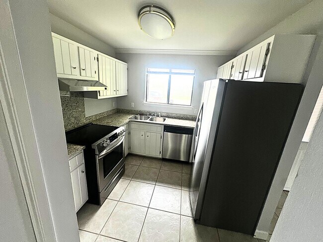 Building Photo - Fisherman's Delight