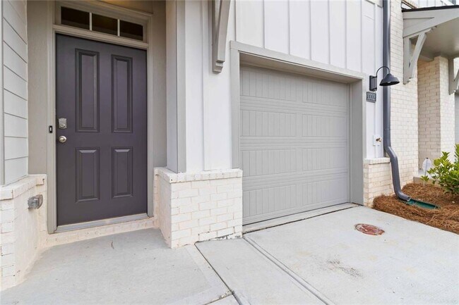 Building Photo - 1332 Lakota Pl