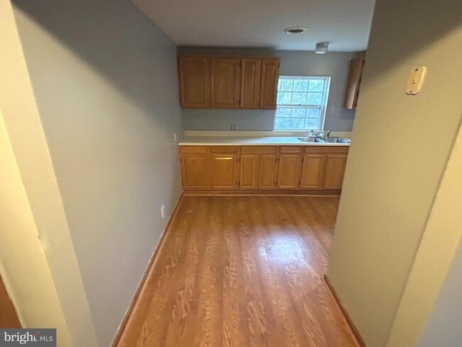 Building Photo - 103 Jackson St