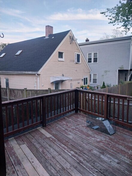 Building Photo - 1656 N Shore Rd