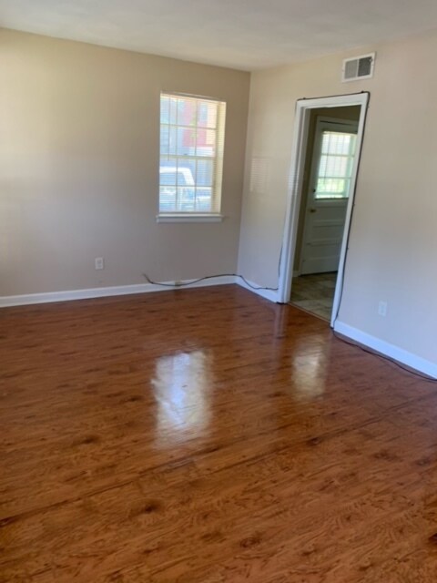 Building Photo - 3045 Carnes Ave