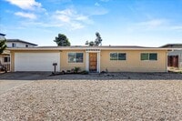 Building Photo - Upper Seaside four bedroom and two bath