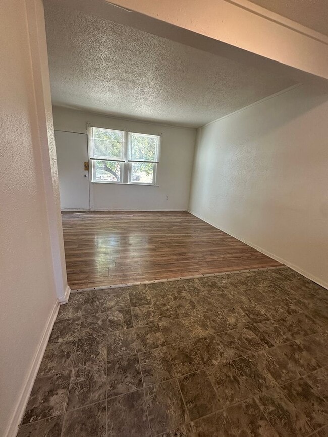 Building Photo - 31 Riley Manor Cir