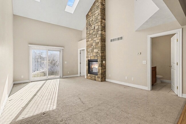 Building Photo - 113 Clubhouse Dr