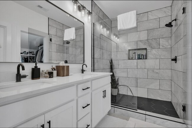 Building Photo - Newly built 3bedroom/2.5 bath home in Sylv...