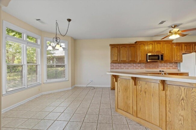 Building Photo - 20 Pine Meadows Ln