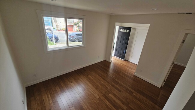 Building Photo - 142 Brighton Ave