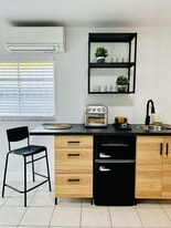 Building Photo - 911 NW 39th Ct