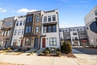 Building Photo - 1925 Dunavant St