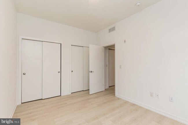 Building Photo - 1247 N 27th St