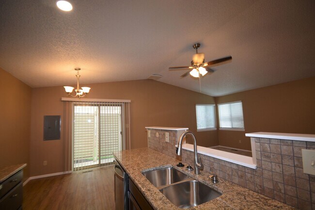 Building Photo - 4618 Excalibur Ct