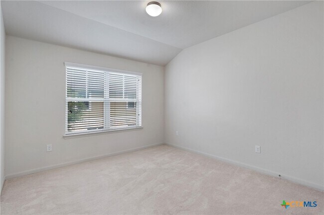 Building Photo - 1620 Bryant Dr