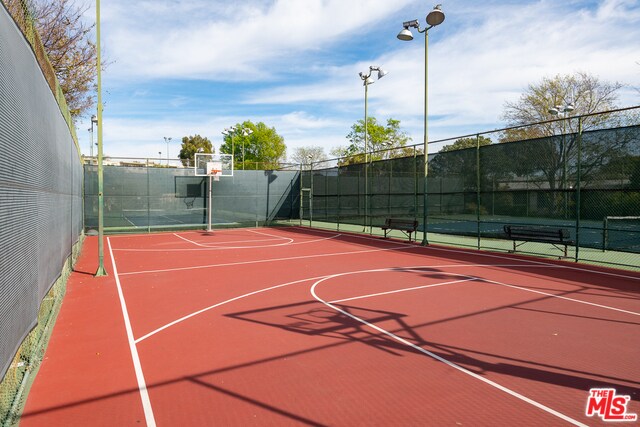 Basketball court - 7742 Redlands St