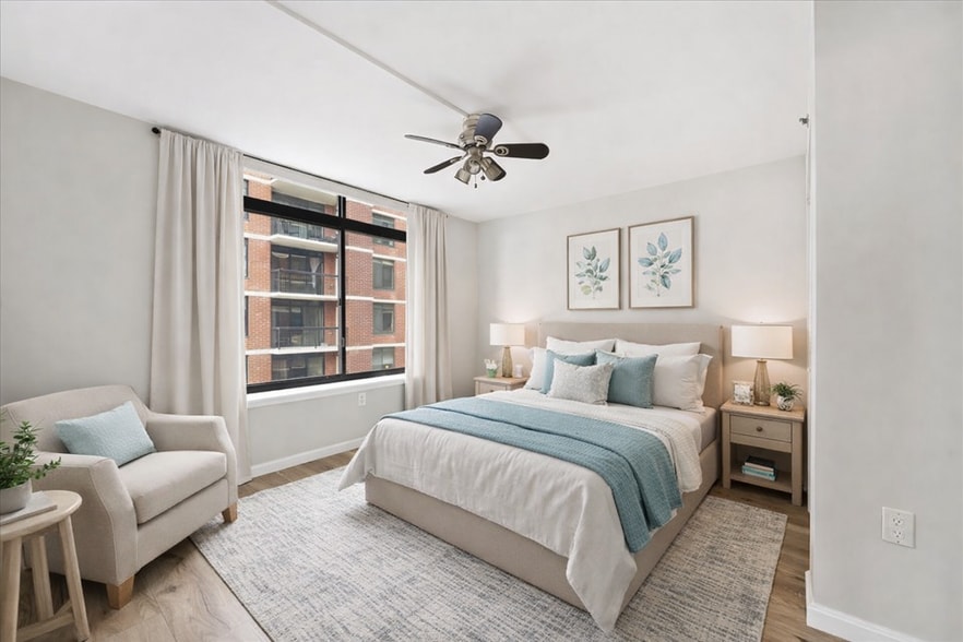 Building Photo - 700 1st St