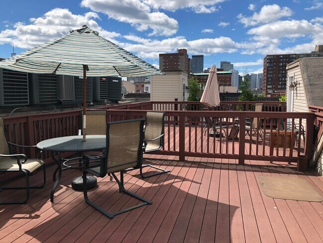 Primary Photo - 125 Garden St