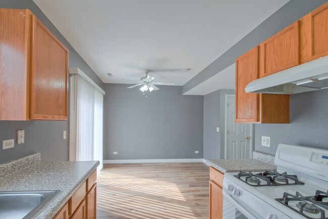 Building Photo - 1431 W Split Oak Cir