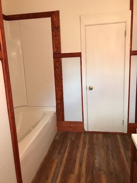 Building Photo - 155 King Rd