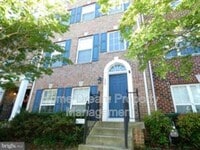 Building Photo - 1308 Saunders Dr