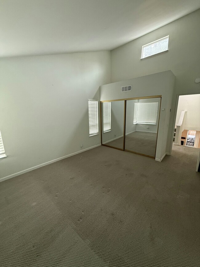 Building Photo - 1255 Detroit Ave