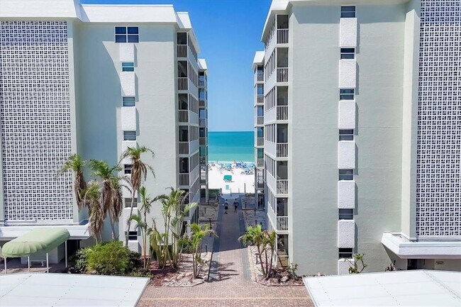 Building Photo - 1250 N Portofino Dr