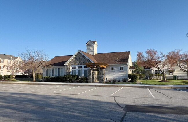 Building Photo - 4904 Whitney Terrace