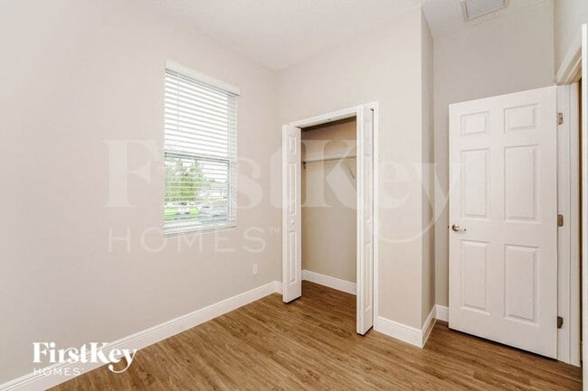 Building Photo - 3120 Halsey Ave SE