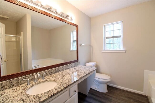 Building Photo - 2363 Mills Bend