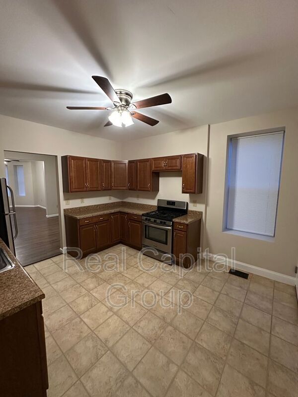 Building Photo - 21 124th St