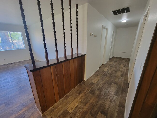 Building Photo - Spacious 3/2 Home Located in the Stanmar c...