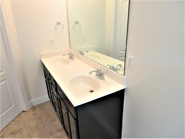 Building Photo - 5592 Lair Ln