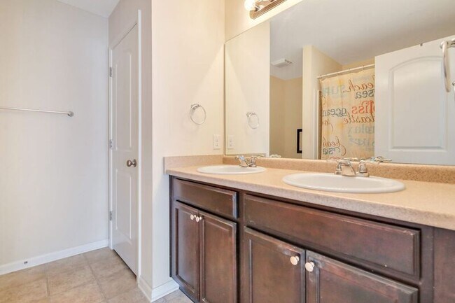 Building Photo - 285 Cantle Dr