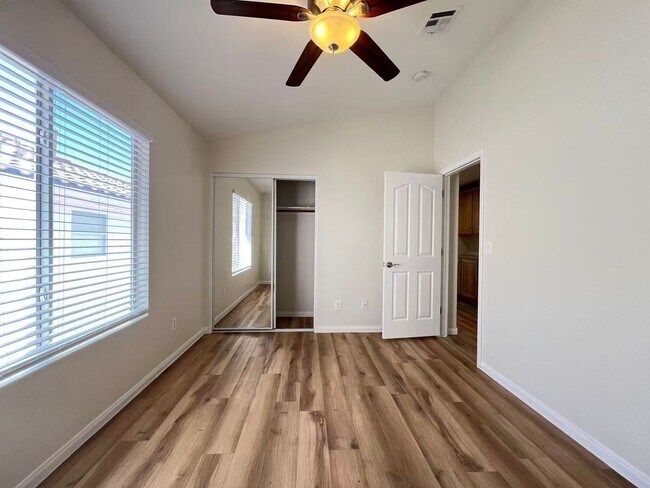 Building Photo - 9924 Antelope Canyon Ave