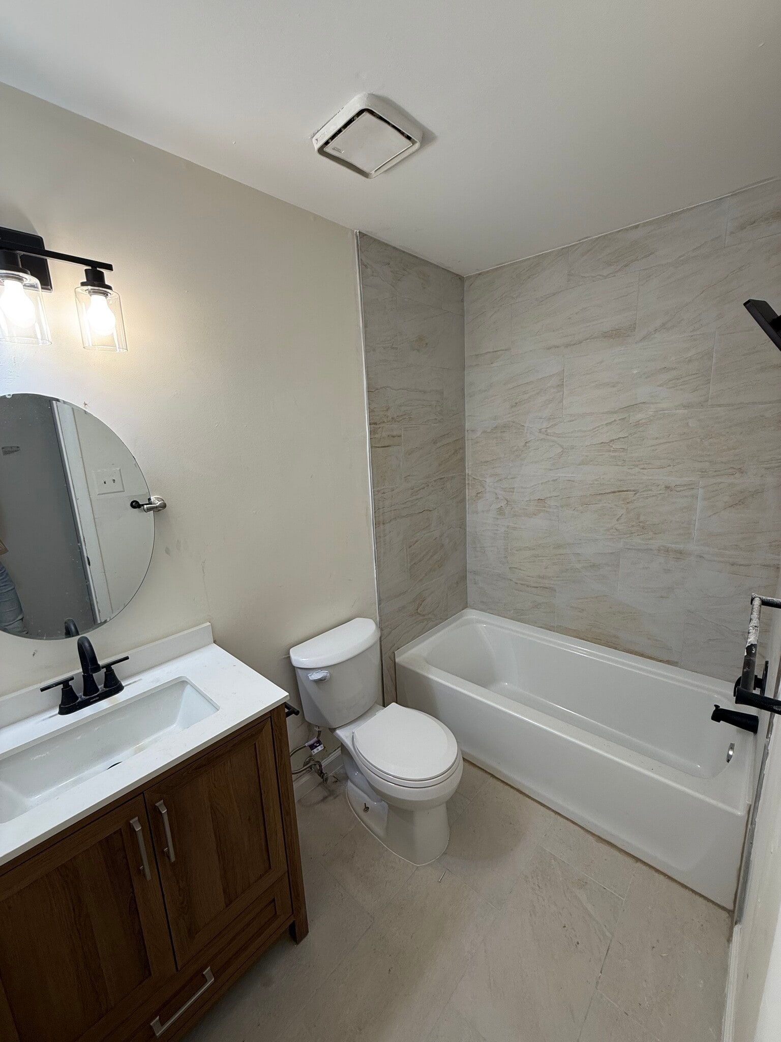Main Bathroom - 60 Sandra Rd