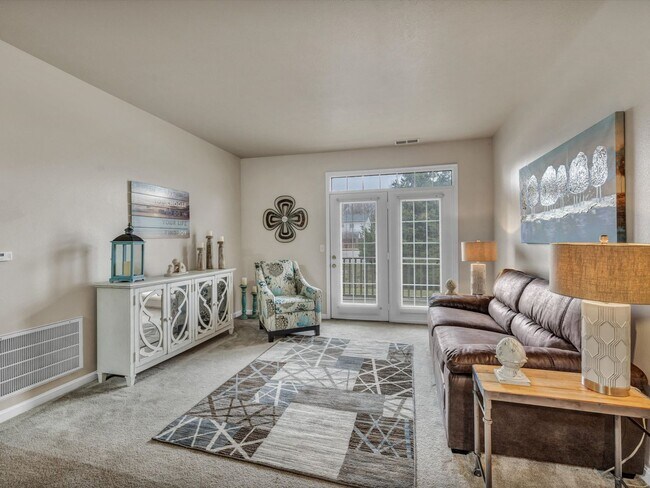 Building Photo - Castle Schools*********Large 2 Bedroom 2 Bath**********Newburgh Indiana Living