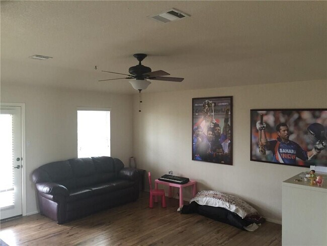 Building Photo - 11712 Fletcher Hall Ln