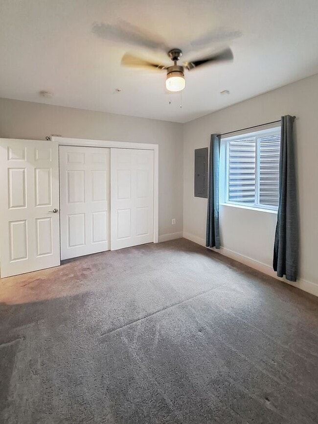 Building Photo - Amazing 3 Level Corner Lot Home in Waldorf...