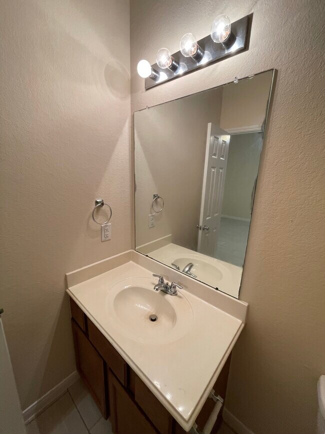Building Photo - 1755 Nichole Woods Dr