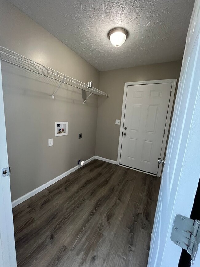 Building Photo - 2 Bedroom 2 Bath Single Family home